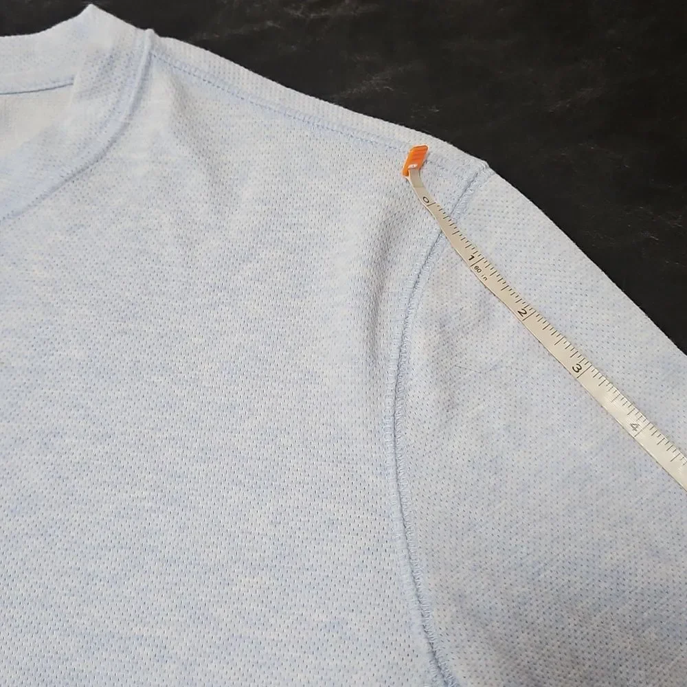 Banana Republic Men's Light Blue Core Temp Shirt Size M Waffle Henley y2k